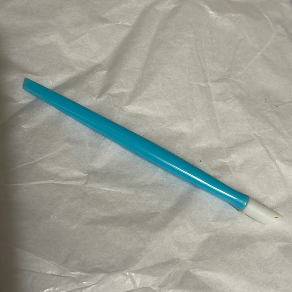 FREE color street nails mini push stick tool 1 with purchase of bundle - Picture 1 of 5